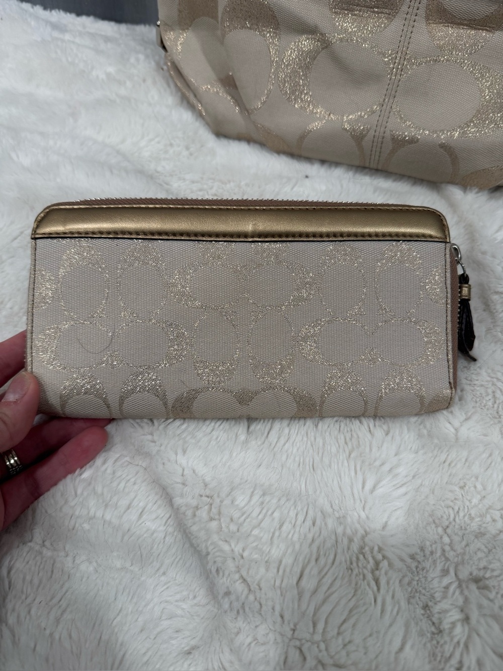 Coach Brooke Shoulder Bag and Wallet - Picture 4 of 9